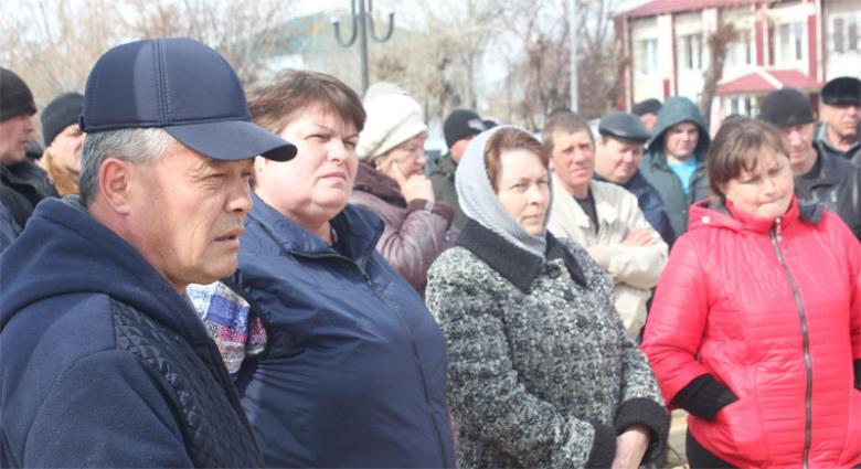 В Тюменской области фермеры вышли на митинг против снижения закупочных цен на молоко