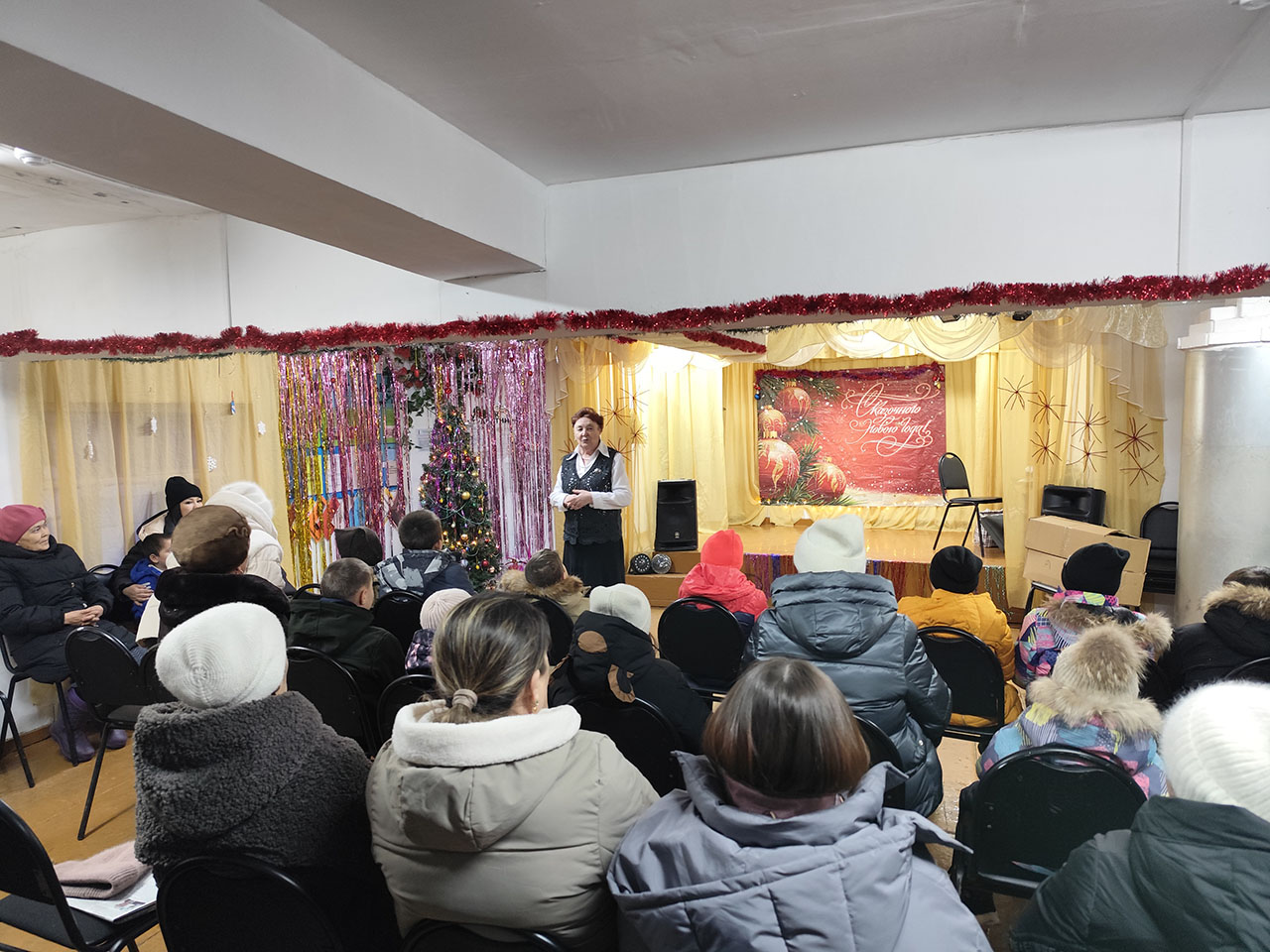 КПРФ организовала новогодние утренники для детей из труднодоступных территорий Тобольского Заболотья