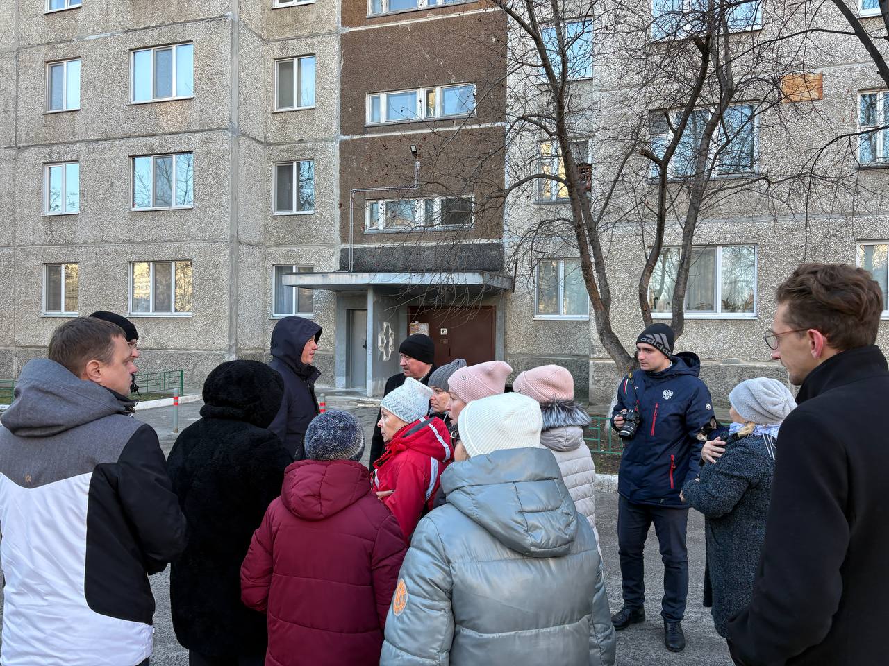 Встреча Александра Жукова и жителей с главой Управы Восточного округа Тюмени