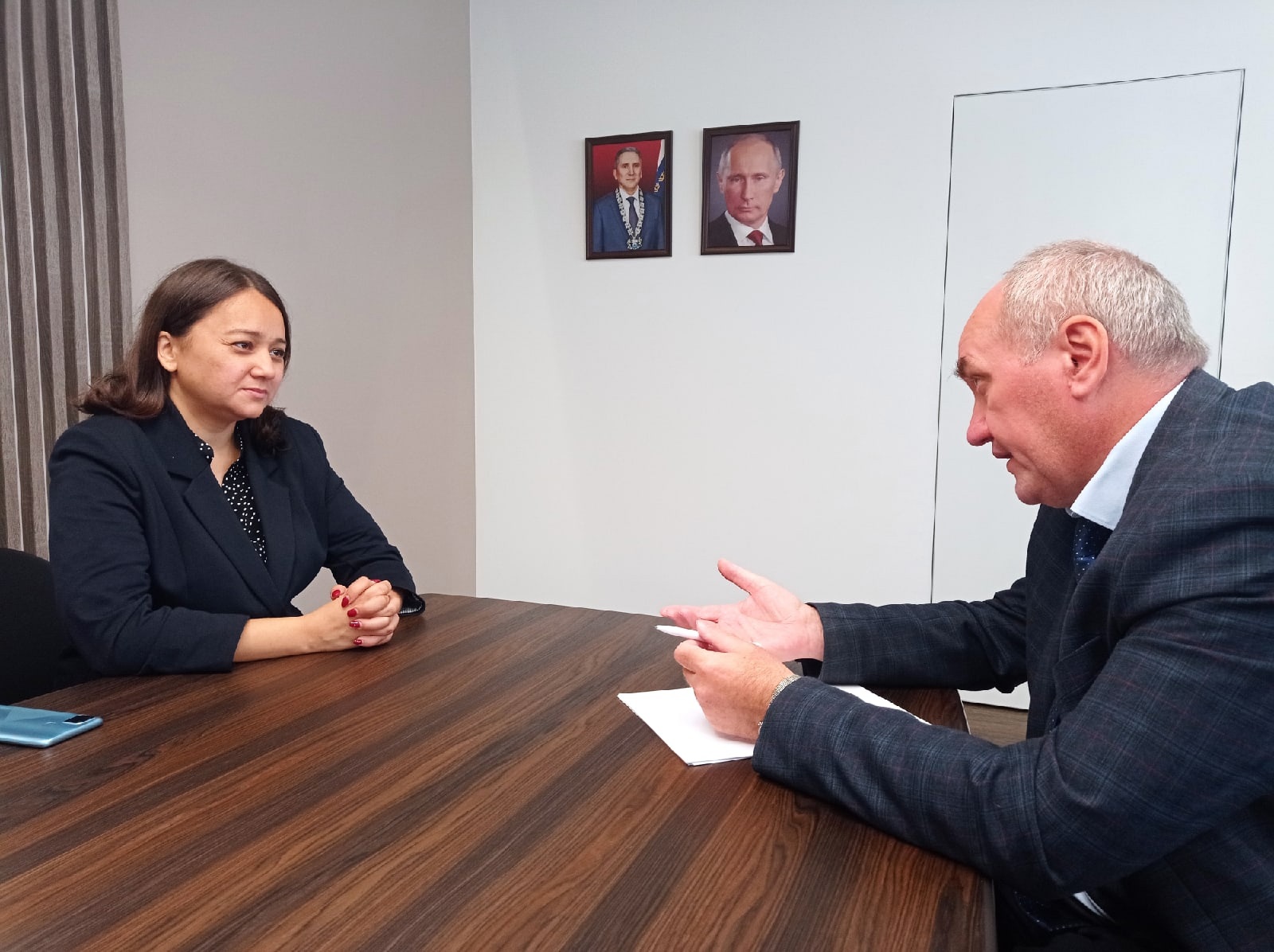 Регина Юхневич встретилась с главой Тобольского района Леонидом Митрюшкиным