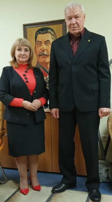 
                        
                        В Тюменском Обкоме КПРФ обсуждали новую жизнь "Старой Зареки"                                       