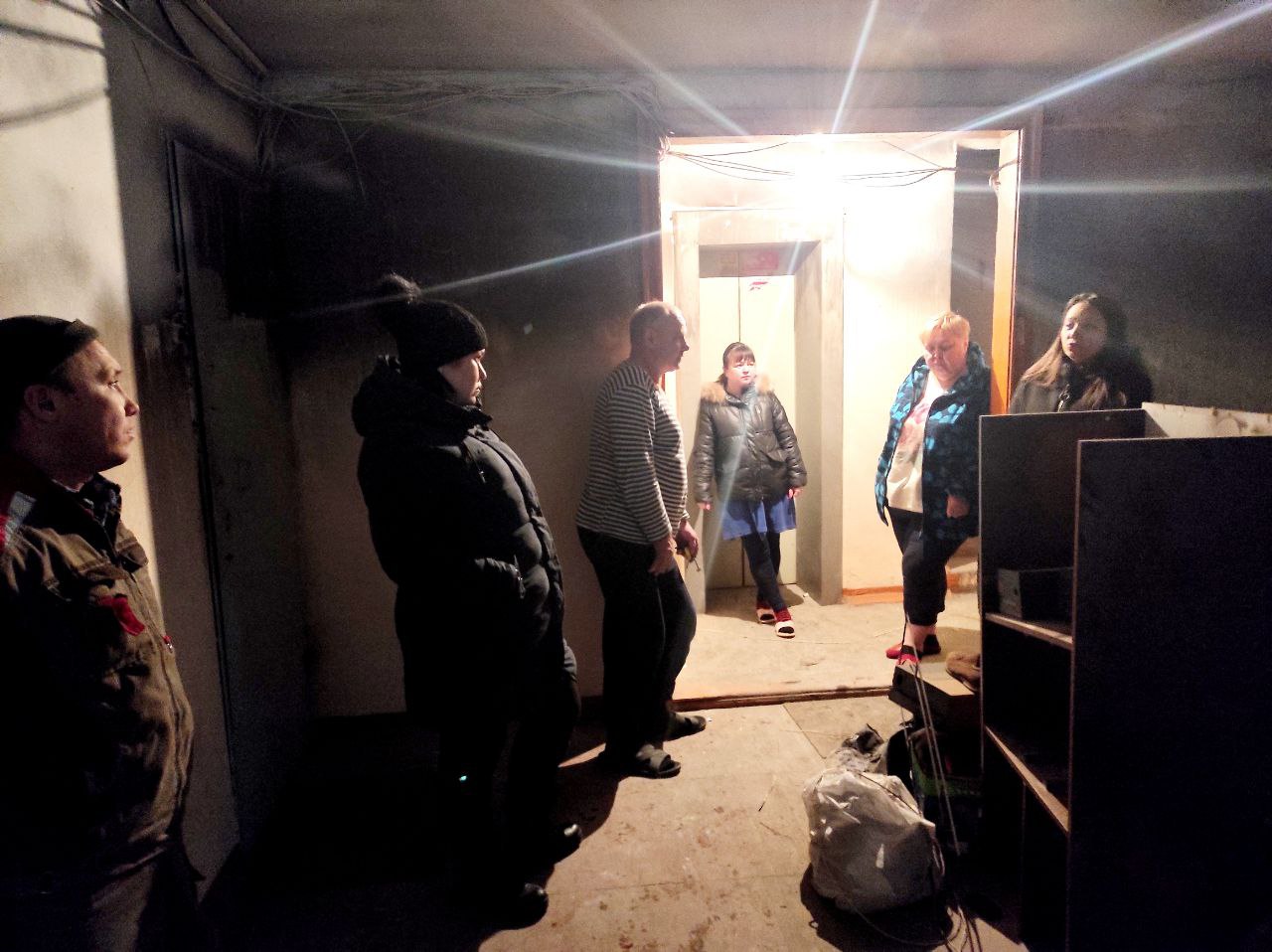Регина Юхневич провела встречу с жителями одного из пострадавших в пожаре тюменских домов