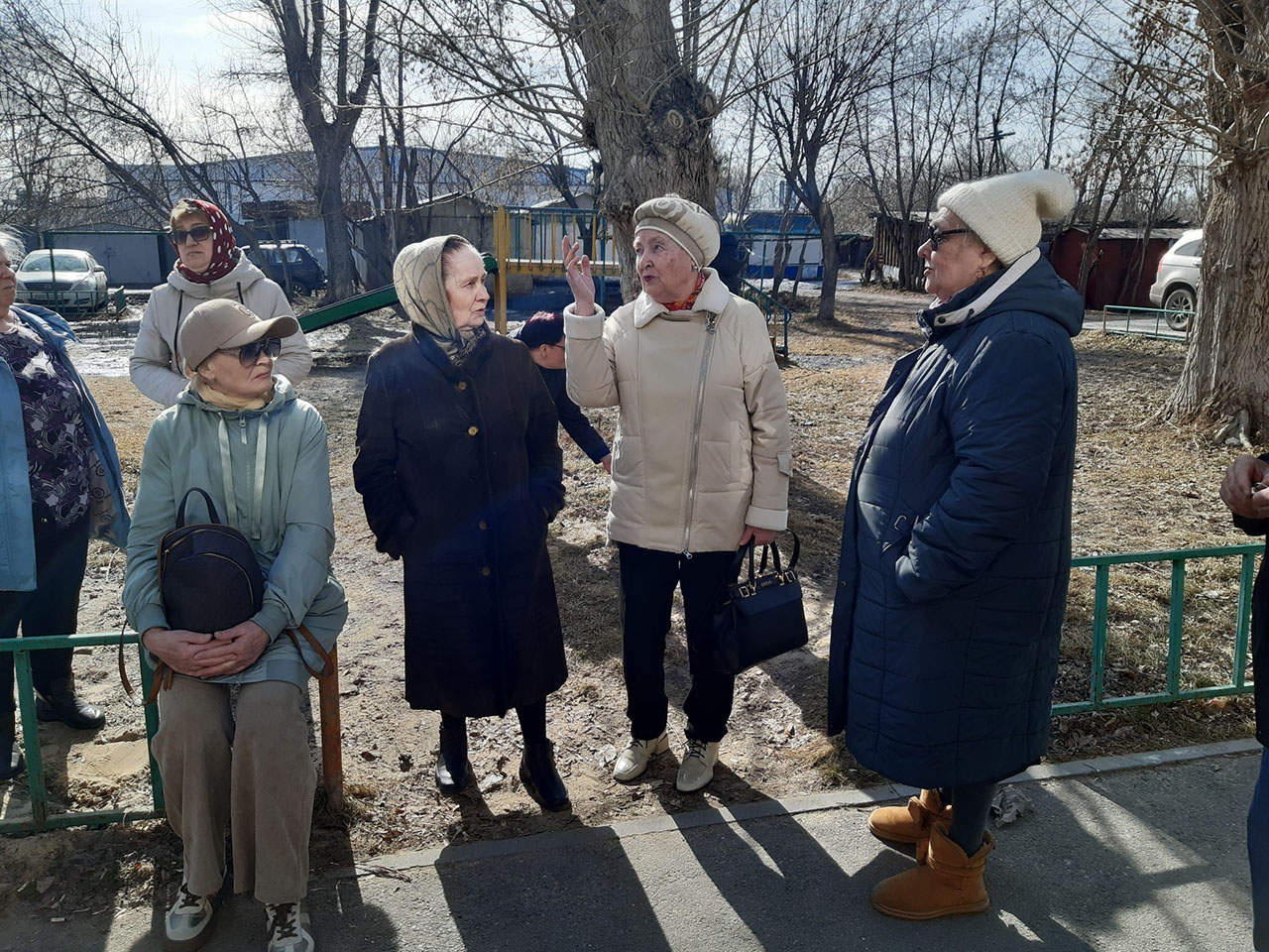 Депутат КПРФ Тамара Казанцева взяла на контроль многочисленные проблемы жителей ул. Вербная