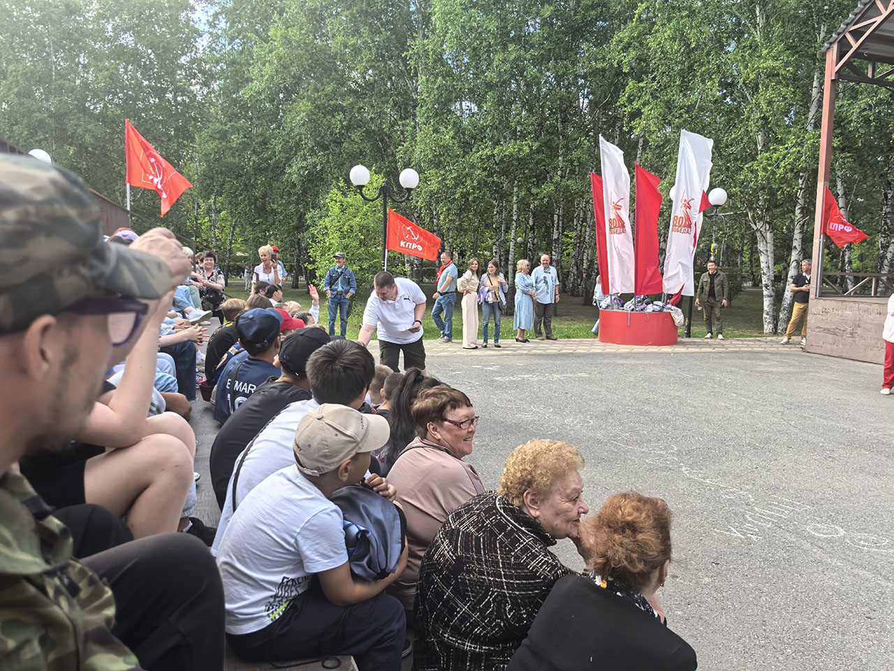Тюменские коммунисты провели праздник, посвященный  Дню Русского языка