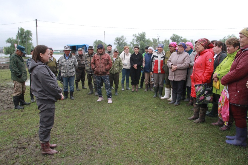 Регина Юхневич доставила 120 кг. гуманитарного груза в затопленные деревни Вагайского района