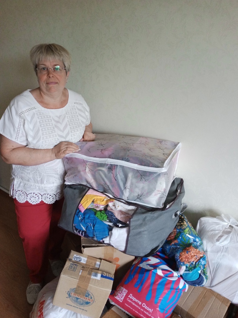 
                        Активист КПРФ Людмила Самохина собрала гуманитарную помощь пострадавшим от майских пожаров                    