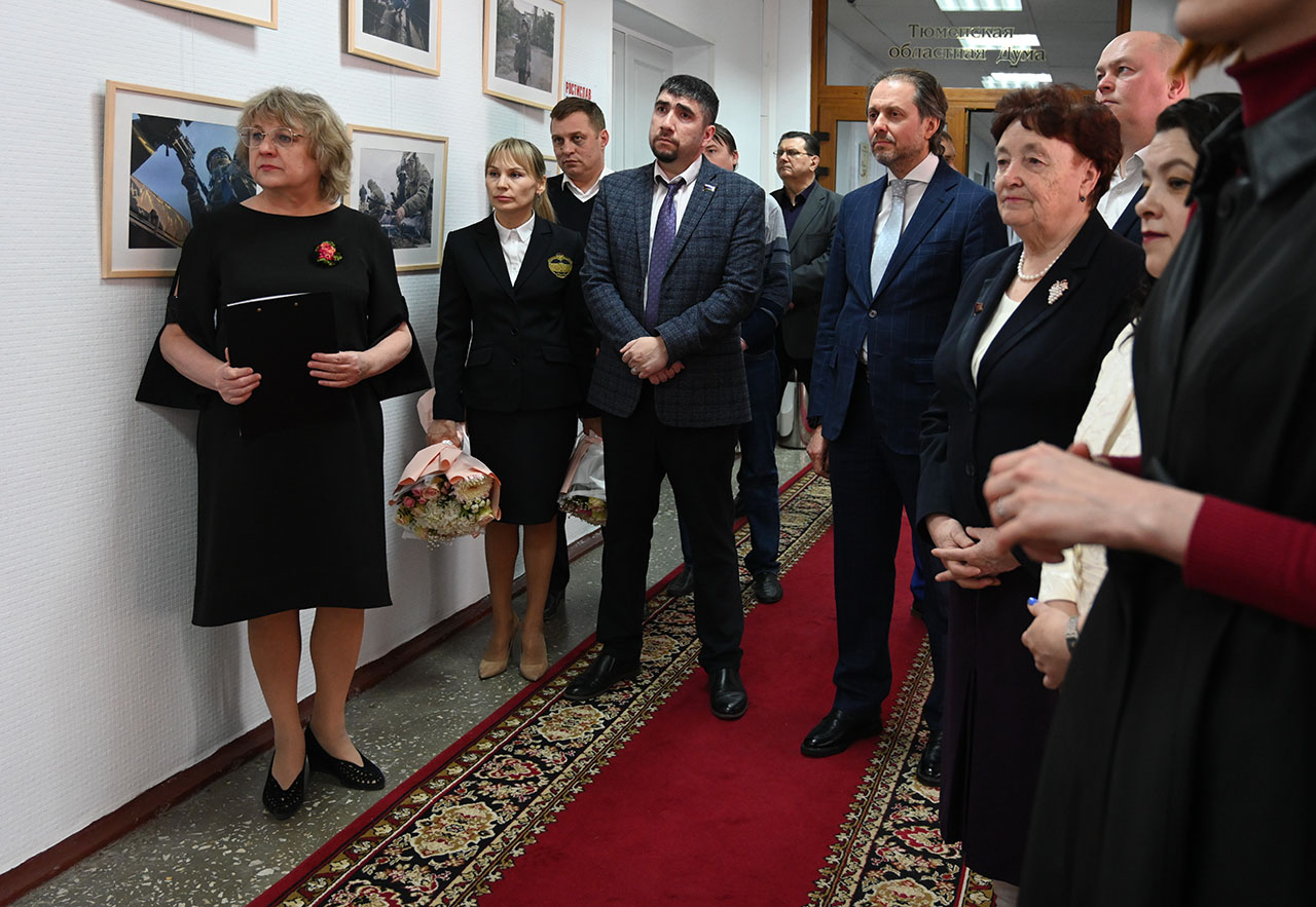 В Тюмени открылась фотовыставка, посвящённая памяти военкора Ростислава Журавлёва