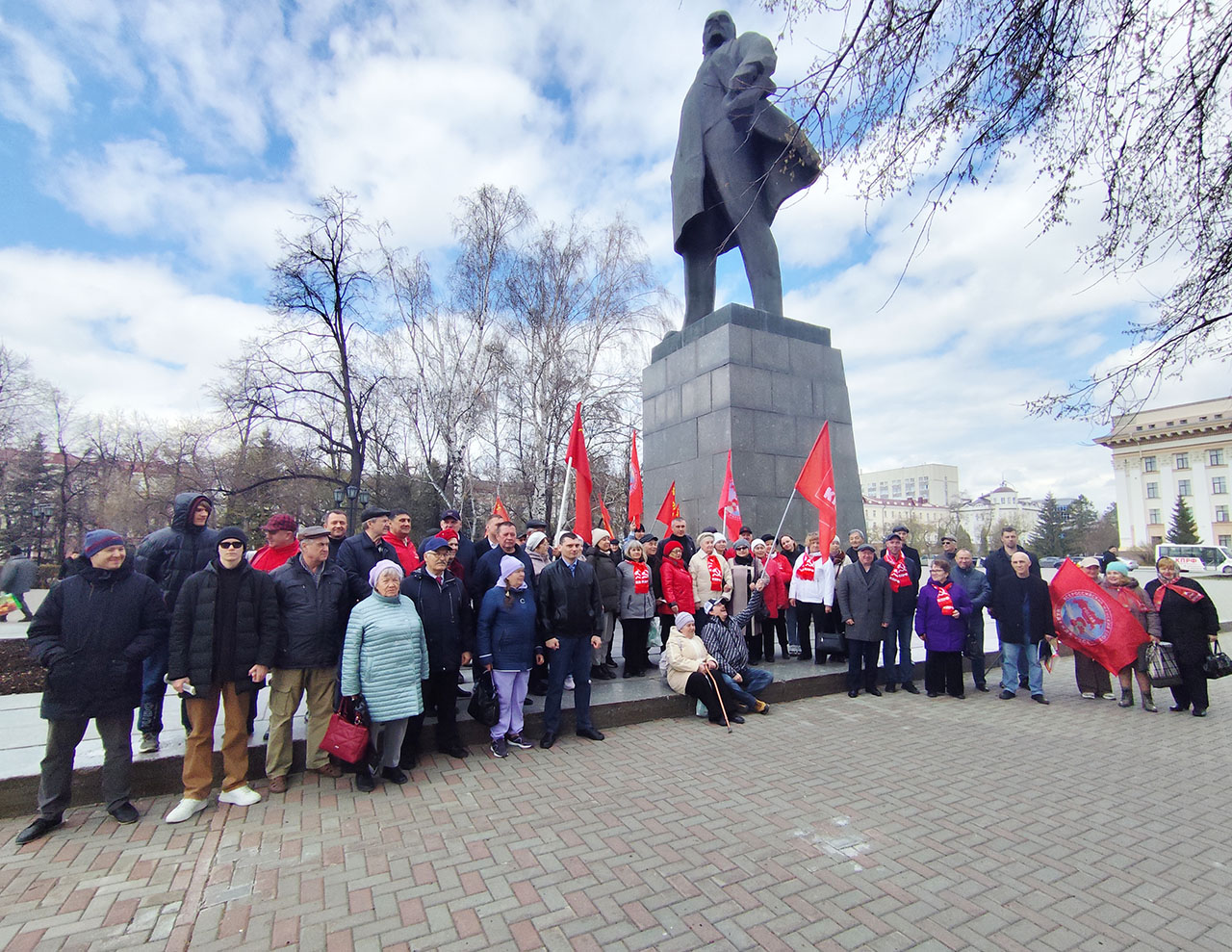 В Тюмени КПРФ и сторонники левых движений торжественно отметили 156-ю годовщину со дня рождения В.И. Ленина